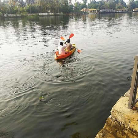 Water'S Edge Villas Alappuzha Exterior foto